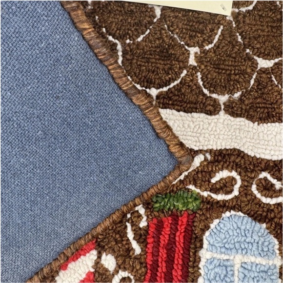NWT Gingerbread Christmas Rug ~ Hand
Hooked ~ Festive Colors - Picture 5 of 5